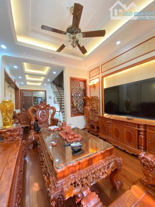 VĂN CAO SAU 1 NHÀ RA PHỐ 58m MT4.7m 5 TẦNG 12TY99 - 1