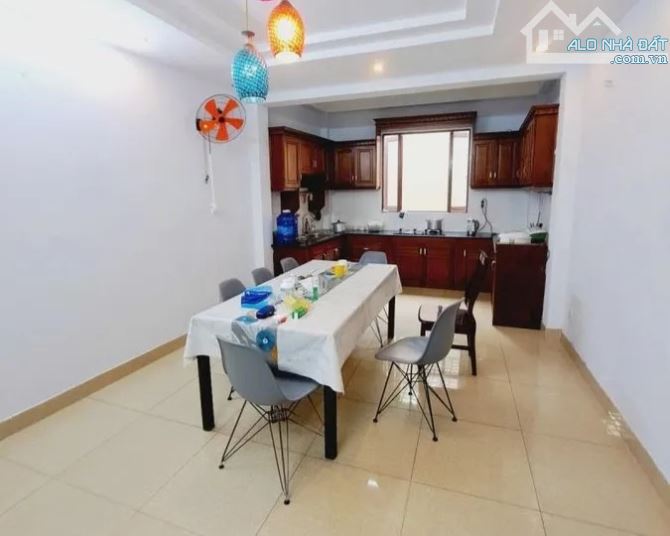 SIÊU PHẨM MTKD NGAY CHỢ TÂN HƯƠNG, TÂN PHÚ – 140m² (5m Nở Hậu 11m), 4 Tầng Lệch – Chỉ 24T - 1