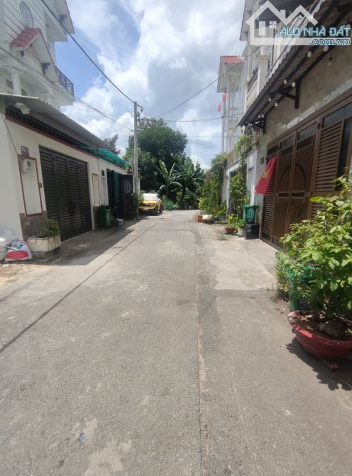 Siêu Phẩm Quận 12 – Nhà 3 Tầng Mới Đẹp, Hẻm Nhựa 6m, Ngang Chuẩn 5m 4PN, 4WC Vào Ở Ngay. - 1