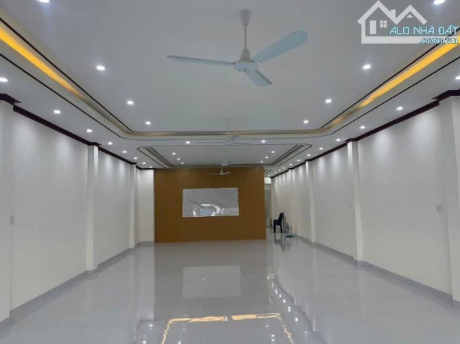 MẶT TIỀN LÊ ĐẠI HÀNH – NGANG KHỦNG 7.5M – CHO THUÊ 75TR/THÁNG – THU DÒNG TIỀN LIỀN TAY - 1