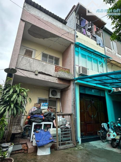 BÁN ĐẤT TẶNG NHÀ KHU TT XÂY LẮP HÓA CHÂT- HAI THOÁNG TRƯỚC SAU- 75M - 2 TẦNG -7.15 TỶ - 1