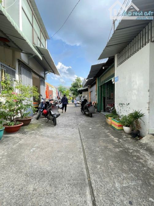 Bán nhà đường số 1 Gò Xoài -hẻm xe hơi thông 60m2,2 Tầng 3 tỷ - 1