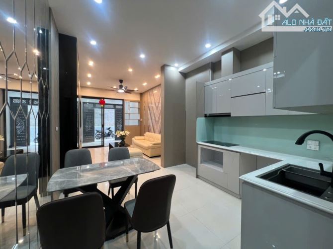 BÁN NHÀ CỔ LINH, TƯ ĐÌNH LONG BIÊN 58M 7 TẦNG THANG MÁY GARA Ô TÔ GIÁ 18,2 TỶ - 1