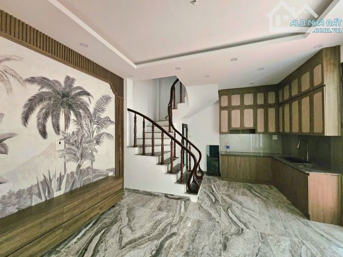 Bán nhà 6 tầng Việt Hưng - Giang biên, gần hồ, gần oto tránh, yên tĩnh - 1