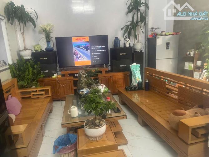 Bán gấp nhà Cấp 4 Liên Ninh Ô tô 7 chỗ vào  nhà diện tích rộng giá 7.6 tỷ - 1