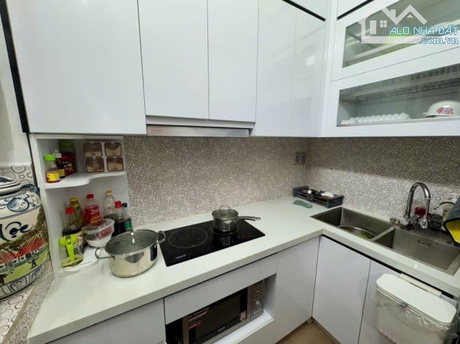 BÁN NHÀ NGUYỄN VĂN LINH – NHÀ ĐẸP DÂN XÂY – FULL NỘI THẤT – Ô TÔ ĐỖ CỬA – 38M² – GIÁ 4.95 - 1