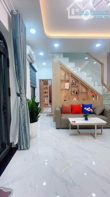 BÁN NHÀ LÊ VĂN DUYỆT 37M2 (4.4X10) 3PN SÁT Q1 HẺM ĐẸP CHỈ 5,9 TỶ - 1