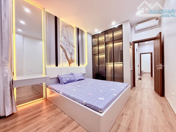 Ngõ Hoà Bình 7_ Lô góc full nội thất_ DT:40m _ 4 tầng, 4 ngủ_ giá chào 9.5 Tỷ - 12