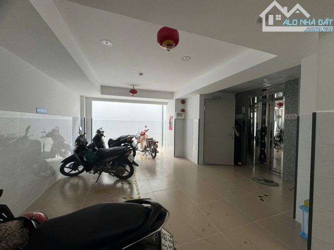 Bán căn hộ DV hẻm 6m đường Âu Cơ, p.9, DT 105m2, lửng 3 lầu ST, giá 14.6 tỷ - 12