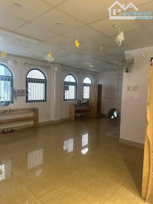 CHO THUÊ NHÀ 2.5 TẦNG  MẶT TIỀN: PHAN ĐĂNG LƯU - HẢI CHÂU - 12