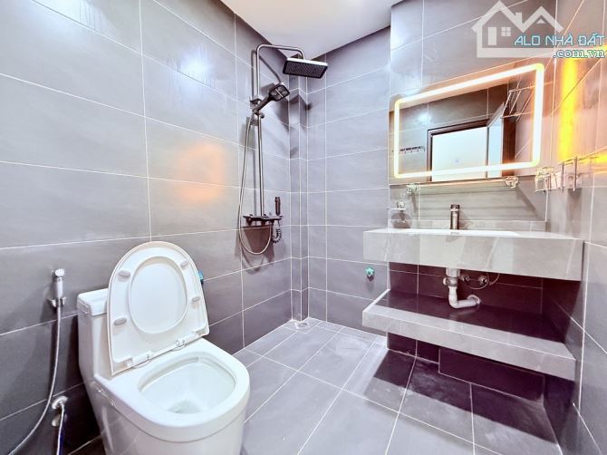 Ngõ Hoà Bình 7_ Lô góc full nội thất_ DT:40m _ 4 tầng, 4 ngủ_ giá chào 9.5 Tỷ - 18