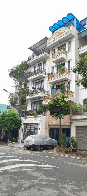 Bán đất  đấu giá  phường Việt Hưng Hà Nội 72,6  m2 mặt tiền 5 m view vườn hoa - 2