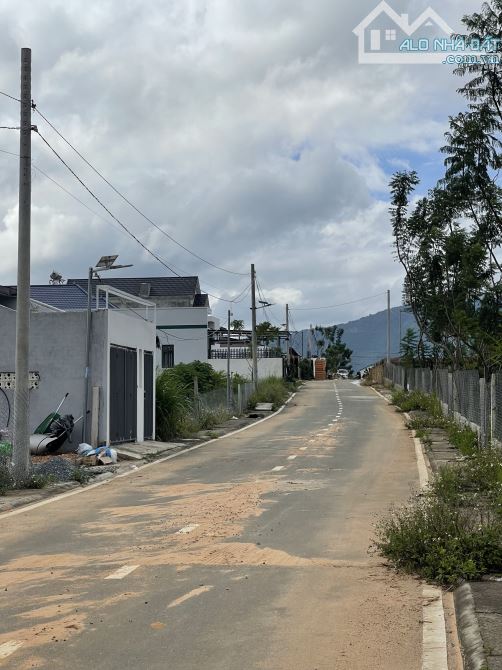 Duy Nhất 1 lô 5m ngang  Gần Sân Bay Đà Lạt View Sông Núi Hiếm Có - 2