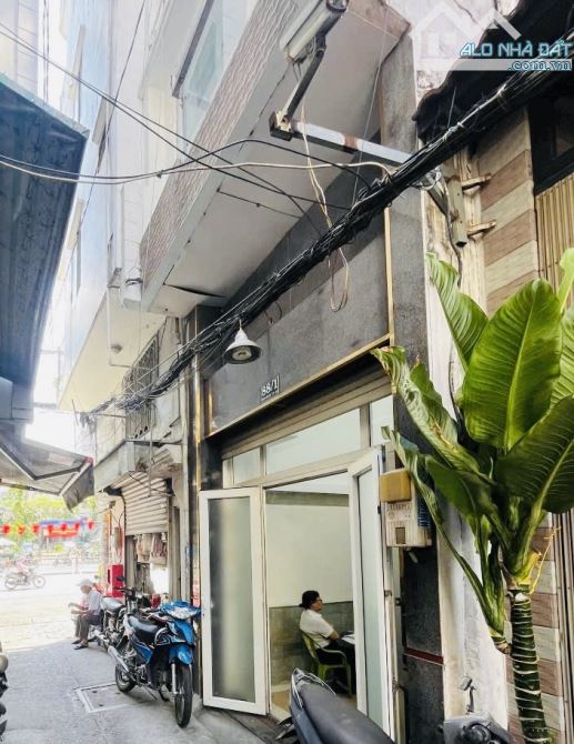 ĐÚNG 3 BƯỚC RA MẶT TIỀN CÁCH BÊN Q1 ĐÚNG 1 CÂY CẦU GIÁ CHÊNH NHAU 2 TỎI - 2