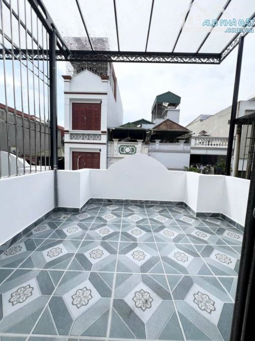 Bán nhà Hồng Hà Ba Đình.DT: 43M2 x 6 TẦNG Thang Máy..Ô tô vào nhà.. giá 18,8 tỷ - 2