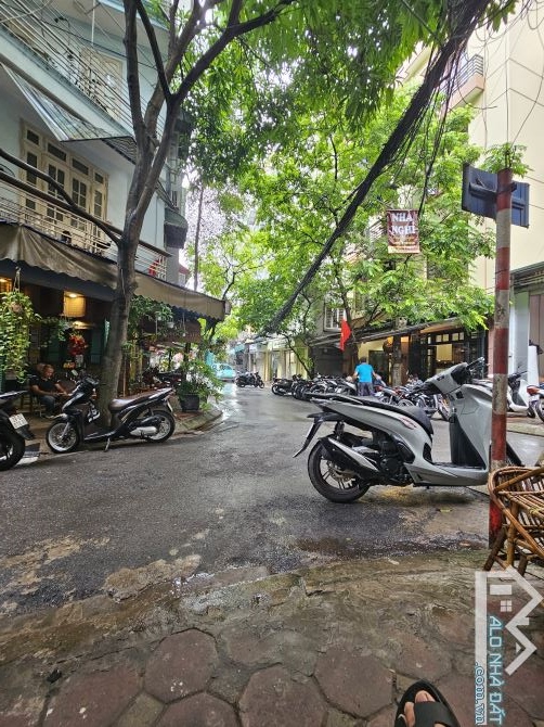 Bán nhà phân lô ngõ phố Tây Sơn, Đống Đa DT 86m2 x 3,5 tầng, MT 6,15m. Giá 31 tỷ - 2