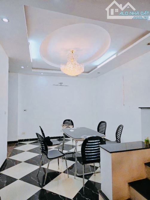 NHÀ ĐẸP NGỌC HÀ  54m2- ĐI BỘ RA BẢO TÀNG, LĂNG BÁC - MẶT NGÕ ĐẸP - NHÀ CHẮC CHẮN - 2
