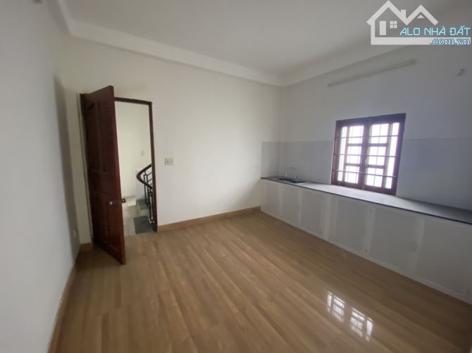 Bán gấp MT Nguyễn Trãi Q5, 3.8x10, 4 tầng chỉ 19.5 tỷ TL - 2