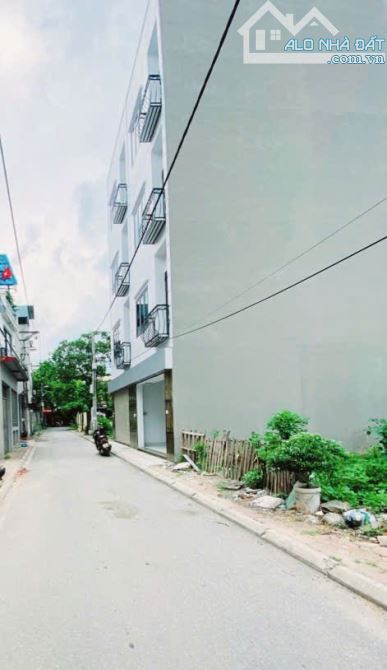 BÁN NHÀ 5T MỚI-TT TRÂU QUỲ-GIA LÂM-ĐÃ LẮP THANG MÁY-ĐG THÔNG VỈA HÈ-Ô TÔ TRÁNH-NHỈNH 6TỶ - 2