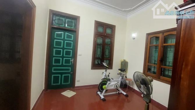 BÁN NHÀ PHỐ HOÀNG QUỐC VIỆT CẦU GIẤY 21 TỶ 50M2 MT 7M 4T LÔ GÓC Ô TÔ KINH DOANH - 2