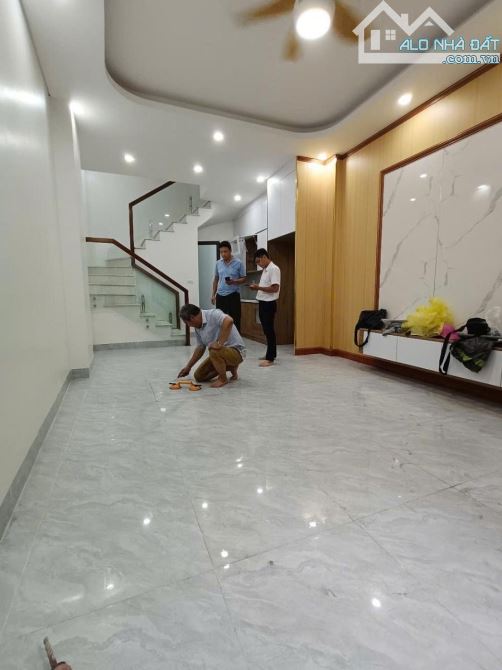 🔥 NGỌC TRÌ - THẠCH BÀN! NHÀ 32M², 5 TẦNG, FULL NỘI THẤT – 6.25TỶ! - 2