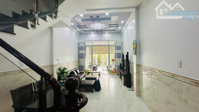 BÁN NHÀ VÒNG XOAY AN LẠC BÌNH CHÁNH  P16 Quận 8 - 2