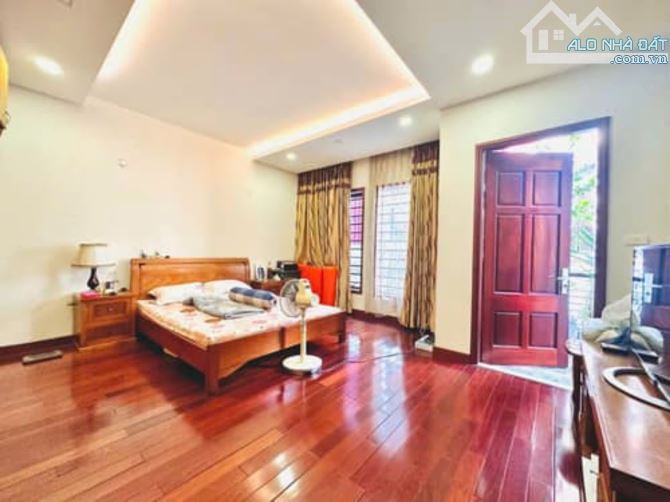 BÁN NHÀ ĐƯỜNG ĐỒNG ME - MỄ TRÌ: 47M 5T MT RỘNG - 30M Ô TÔ, GẦN PHỐ - SỔ ĐẸP FULL ĐỒ Ở NGAY - 2