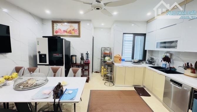Bán nhà đẹp Phú Diễn, 5 tầng x 50m2 dân xây mới, phân lô quân đội, thiết kế hiện đại,12tỷ - 2