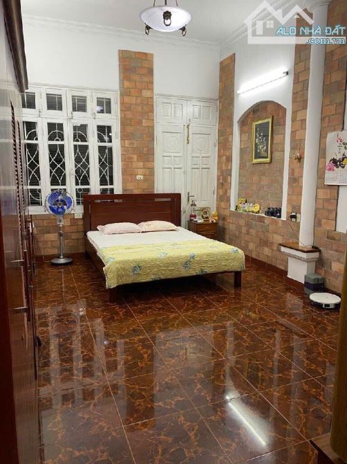 Bán nhà Tây Sơn, ô tô đỗ cửa, vài bước ra phố, mặt tiền rộng, 80m2, 4 tầng, giá 19 tỷ - 2