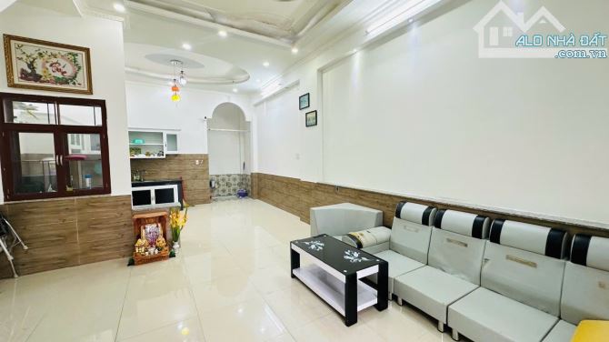 BÁN NHÀ Ở LIỀN, 5x15, OTO TỚI NHÀ, DĨ AN, NHỈN 3₫ TL - 2