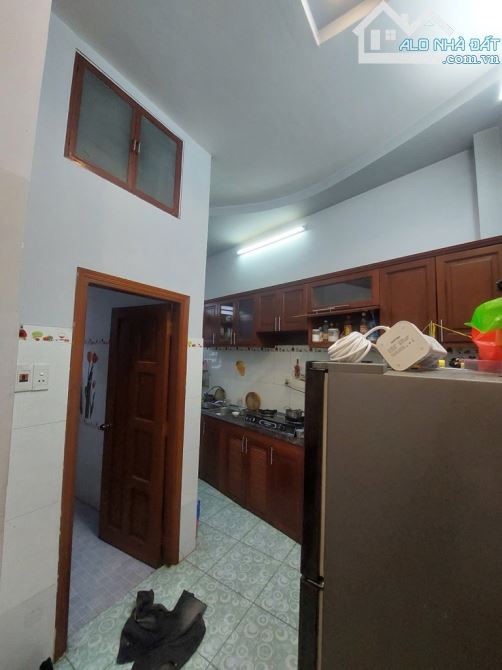 Nhà 2 tầng_  lô góc 71,4 m2_ MT đường ô tô_nở hậu _P. Bình Trưng Đông, Quận 2, chỉ  7,3 tỷ - 2