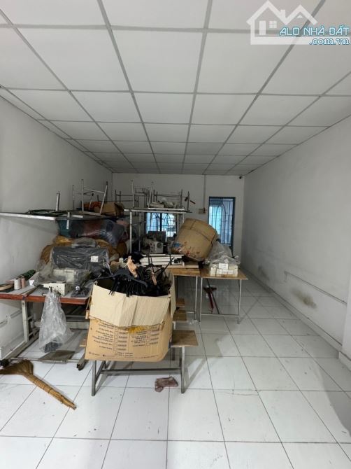 Hàng hiếm nhà 2 tầng mặt tiền Phạm Văn Bạch  , 80 m2   -Giá 5.3 tỷ P 15 -Tân Bình - 2