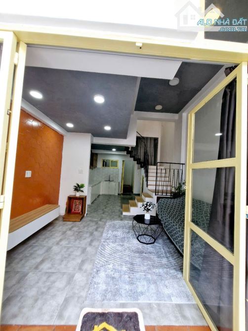 Bán Nhà 1 Trệt 2 Lầu Đường 385 Lê Văn Việt, DT 68m2 - 2