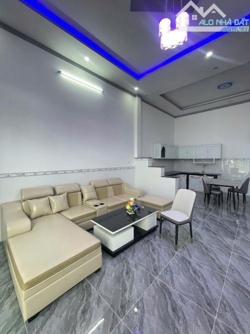 Nhà cấp 4 mới keng, SHR, 179,2m2, Xã Tân An Hội, Chỉ 945 Triệu. - 2