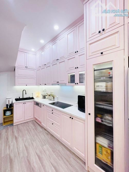 Bán nhà Minh Khai 30m2, 5T, mt 3.5m đẹp hiện đại, vị trí ngon, full nội thất. Giá 7.95 tỷ - 2