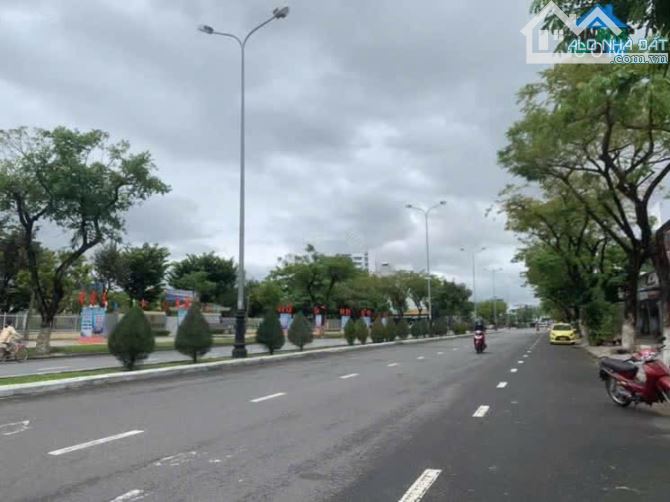 🔥🔥CHỦ RẤT THIỆN CHÍ BÁN CẶP ĐẤT ĐƯỜNG XUÂN THUỶ - 200M2 NGANG 10M GIÁ 28 TỶ CỰC KÌ ĐẸP - 2