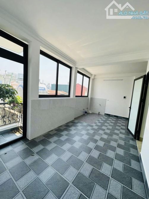 Bán nhà Ngã Tư Sở-46m2x5T-2 thoáng trước sau-Full nội thất-Chỉ 8.5 TỶ. - 2