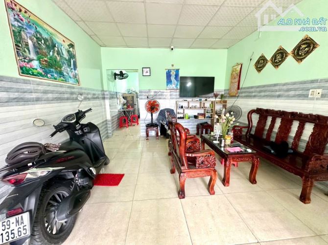 Bán nhà mặt tiền Đ số 4 gần chợ Bình Thành-trường Kim Đồng 48m2 ,2 Tầng 3 tỷ - 2