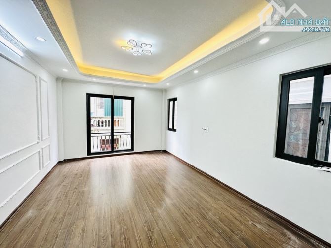HIẾM NHÀ CỔ NHUẾ PHÂN LÔ Ô TÔ GẦN NHÀ 6 TẦNG 35M2.TC 7X tỷ - 2