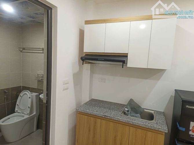 BÁN CĂN HỘ CHO THUÊ Ở TRẦN CUNG- RỘNG 70M2 -OTO ĐỖ CỬA - DÒNG TIỀN CAO - 3