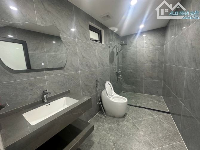 NHÀ ĐẸP THANG MÁY 6 TẦNG PHỐ NGUYỄN SƠN, GIÁ RẺ - 3