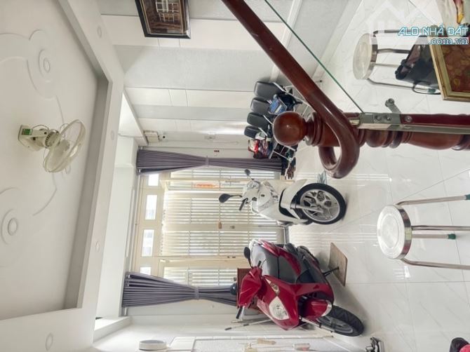 Bán nhà 4 tầng 4PN, hẻm 6m, 52m2(3.8x14m) Hoàng Hoa Thám Bình Thạnh chỉ 11 tỷ x - 3