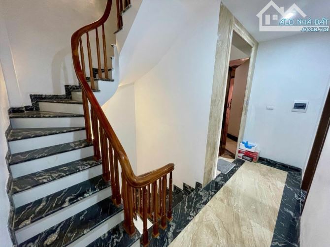 KẺ TẠNH GIANG BIÊN – 6 TẦNG – KHU PHÂN LÔ VIP – 11.2 TỶ - 3