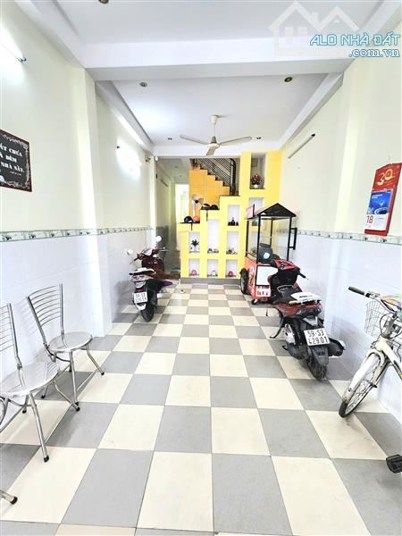 Bán nhà Nguyễn Lâm P3 BT - Hẻm 4m - 2 Mặt Tiền Siêu Đẹp - 3 Tầng BTCT - Sổ Nở Hậu ⭐ - 3