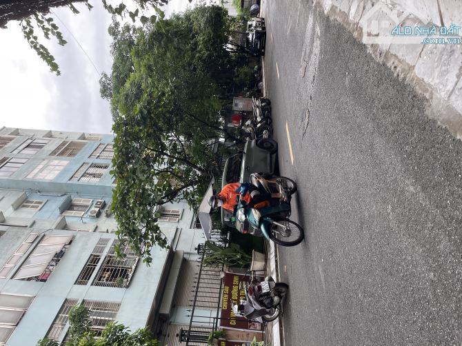 BÁN NHÀ PHÚ XÁ 104M2 MT 5m Tặng nhà vỉa hè ô tô tránh - hàng kín - 3