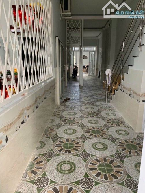 Nhà Bè - Gia đình đi định cư Mỹ nên bán CHDV - Gần 3 trường ĐH Tài Nguyên - ĐH Mở, ĐH Thể - 3