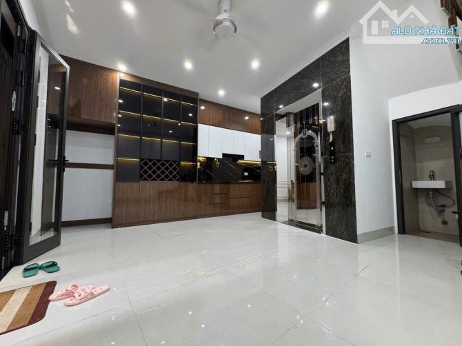 NHÀ HOÀNG QUỐC VIỆT – 43M2 x 5 TẦNG – THANG MÁY – QUY HOẠCH RA MẶT ĐƯỜNG 17M – 12 TỶ - 3