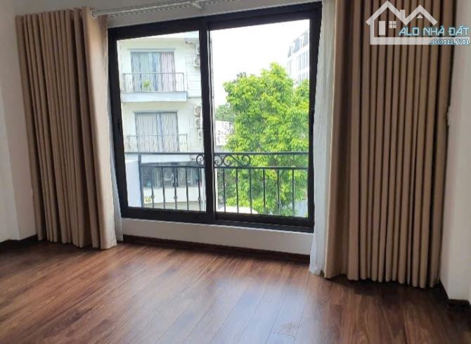 Bán nhà 6 tầng Việt Hưng - Giang biên, gần hồ, gần oto tránh, yên tĩnh - 3