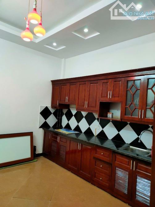 Bán nhà ngõ 180 Nguyễn Lương Bằng, 35m2 x 4 tầng, ô tô tránh, 10 tỷ - 4