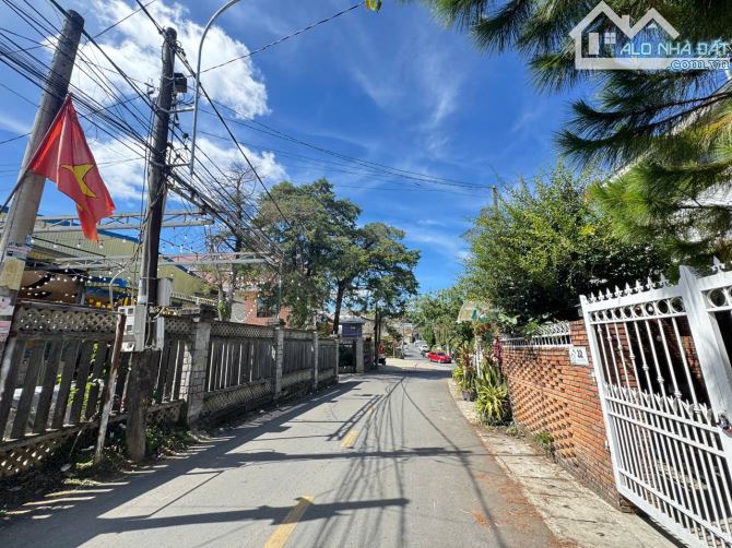 ĐẤT MẶT TIỀN NGÔ HUY DIỄN - 1.060M2 FULL XD - NGANG 28 MET - GẦN CƠ QUAN NHÀ NƯỚC CÁN BỘ - 4
